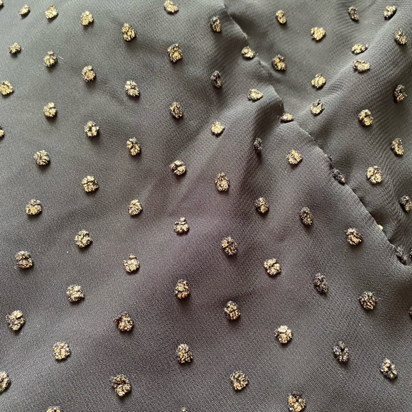 Maurices PLUS SIZE 3 black sleeveless blouse with good specks. - Picture 2 of 2